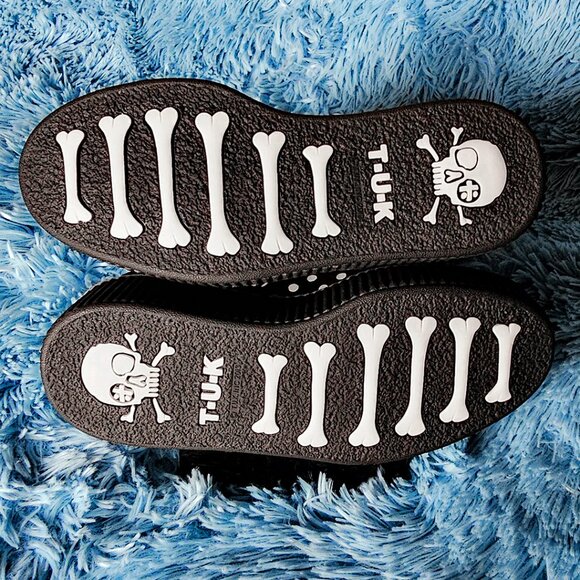 T.U.K BLACK/WHITE POLKA DOT 7 EYE VIVA MONDO CREEPER BOOTS - Picture 6 of 8